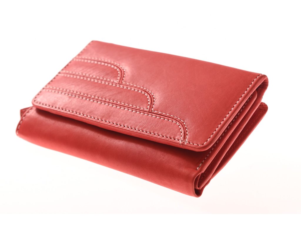 Detail zpracování dámské peněženky KUBÁT – černá kůže