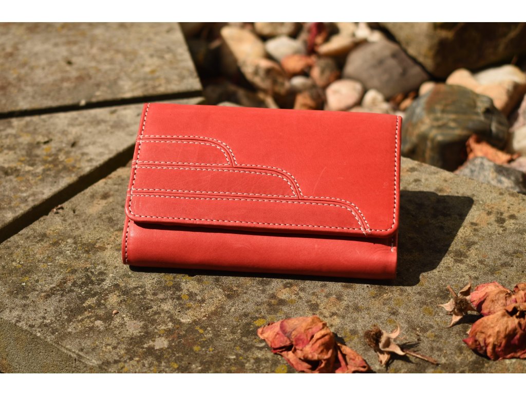 Interiér dámské peněženky KUBÁT – černé psaníčko