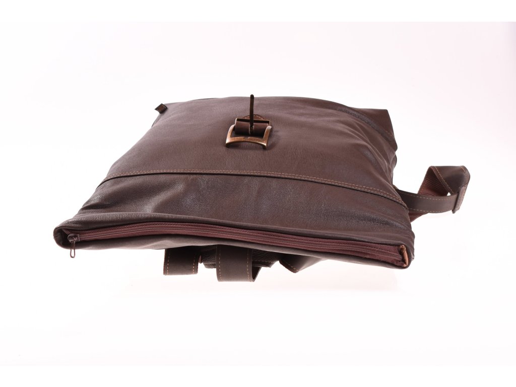 Detail kůže a šití – Tom