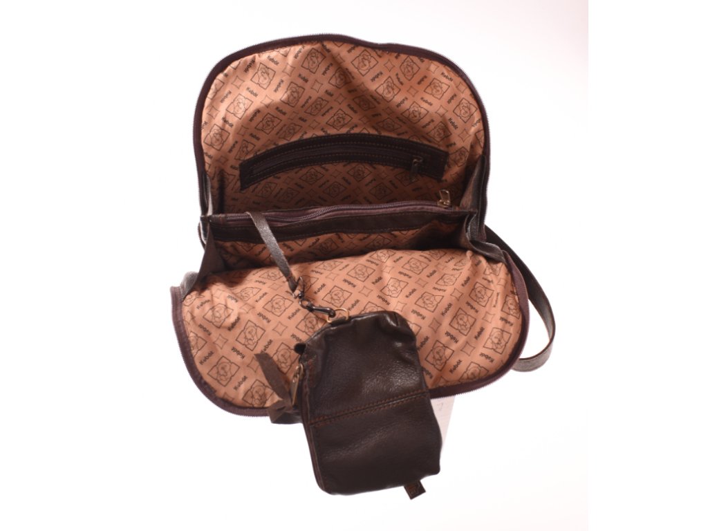 Detail kůže a šití – Tereza