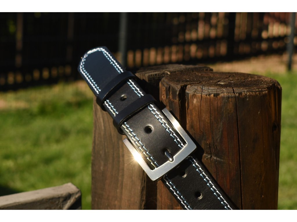 Ručně vyráběný pánský opasek