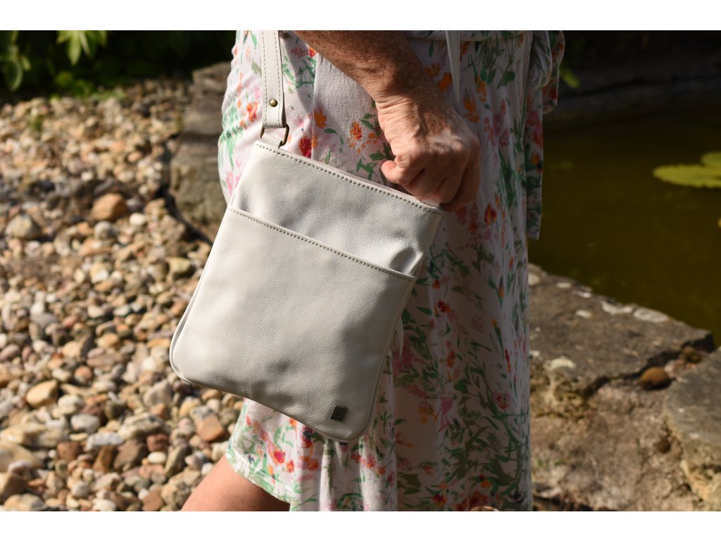 Malá kabelka Lenka přes rameno