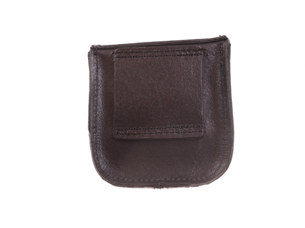 Detail hovězí kůže malé kapsy KUBÁT – ruční výroba