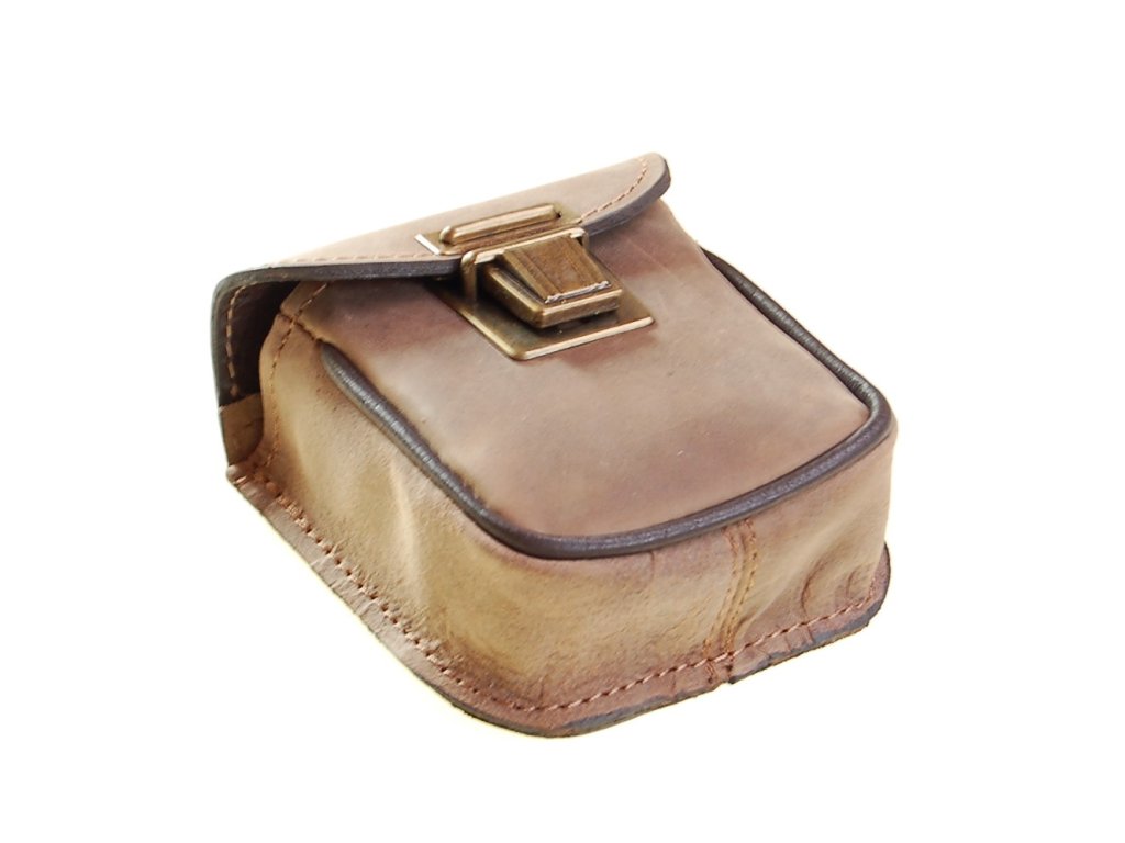 Malá černá kožená kapsa na opasek KUBÁT – ruční výroba z pravé kůže