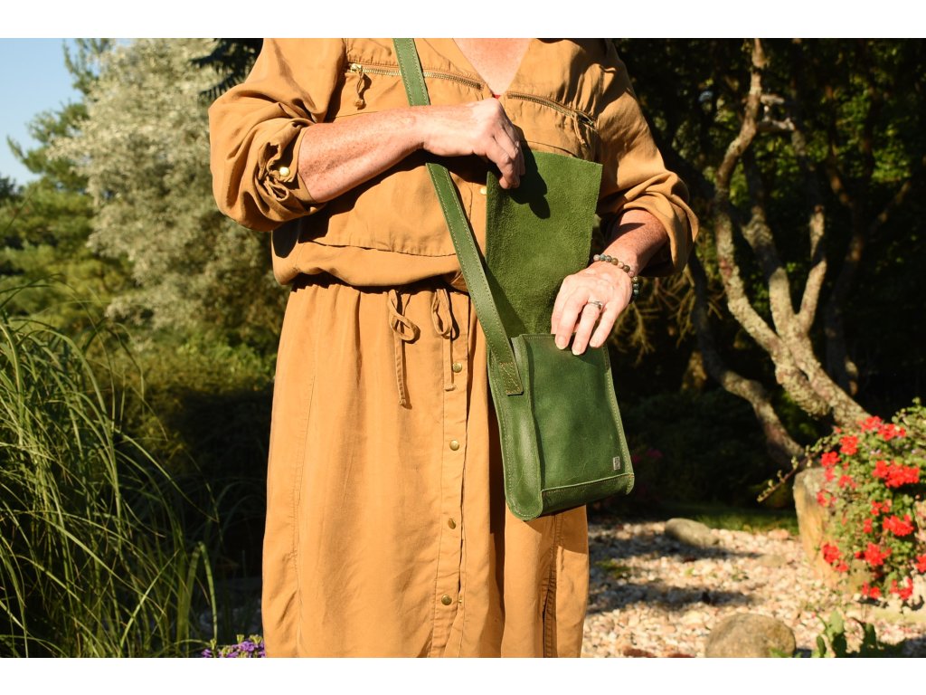 Detail kožené mošničky Alice