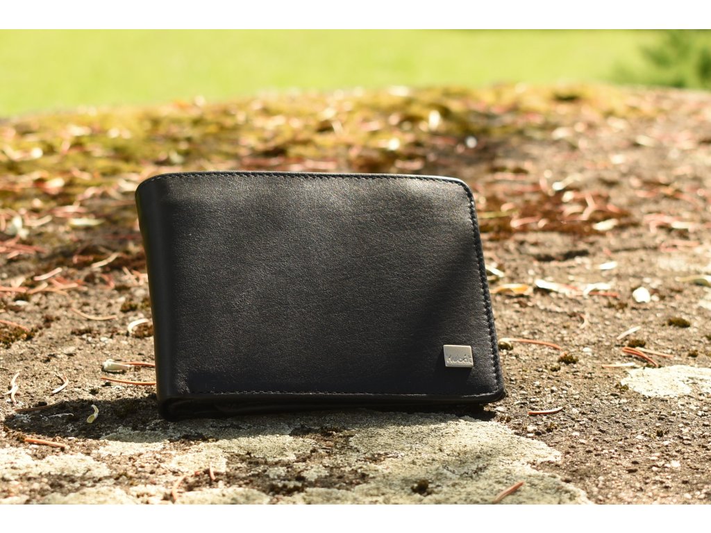 Interiér pánské luxusní peněženky KUBÁT – členění