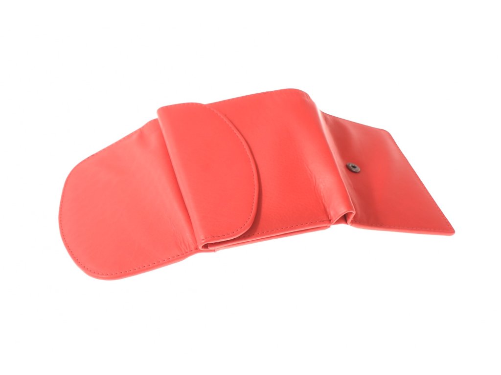 Interiér dámské peněženky KUBÁT – přehledné členění