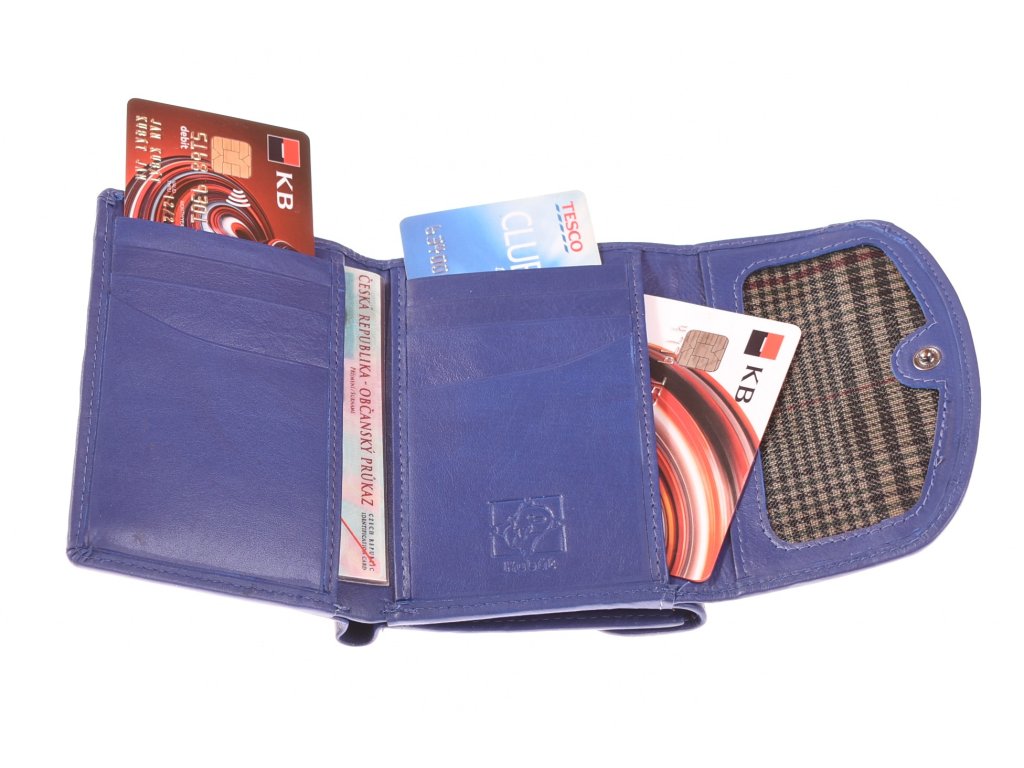 Interiér dámské peněženky KUBÁT – přehledné členění
