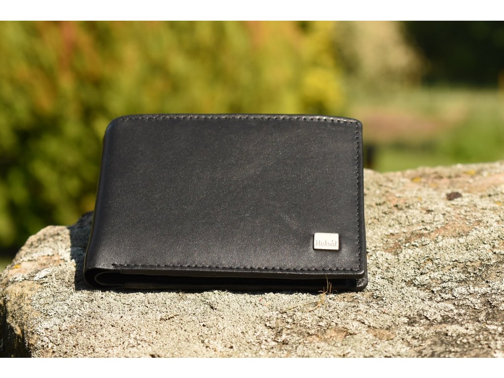 Interiér pánské luxusní peněženky KUBÁT