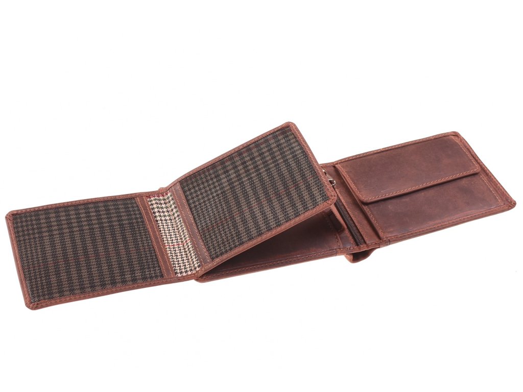 Detail olejované kůže pánské peněženky KUBÁT – safari vzhled
