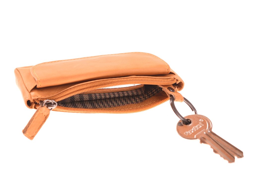 Detail kožené klíčenky KUBÁT