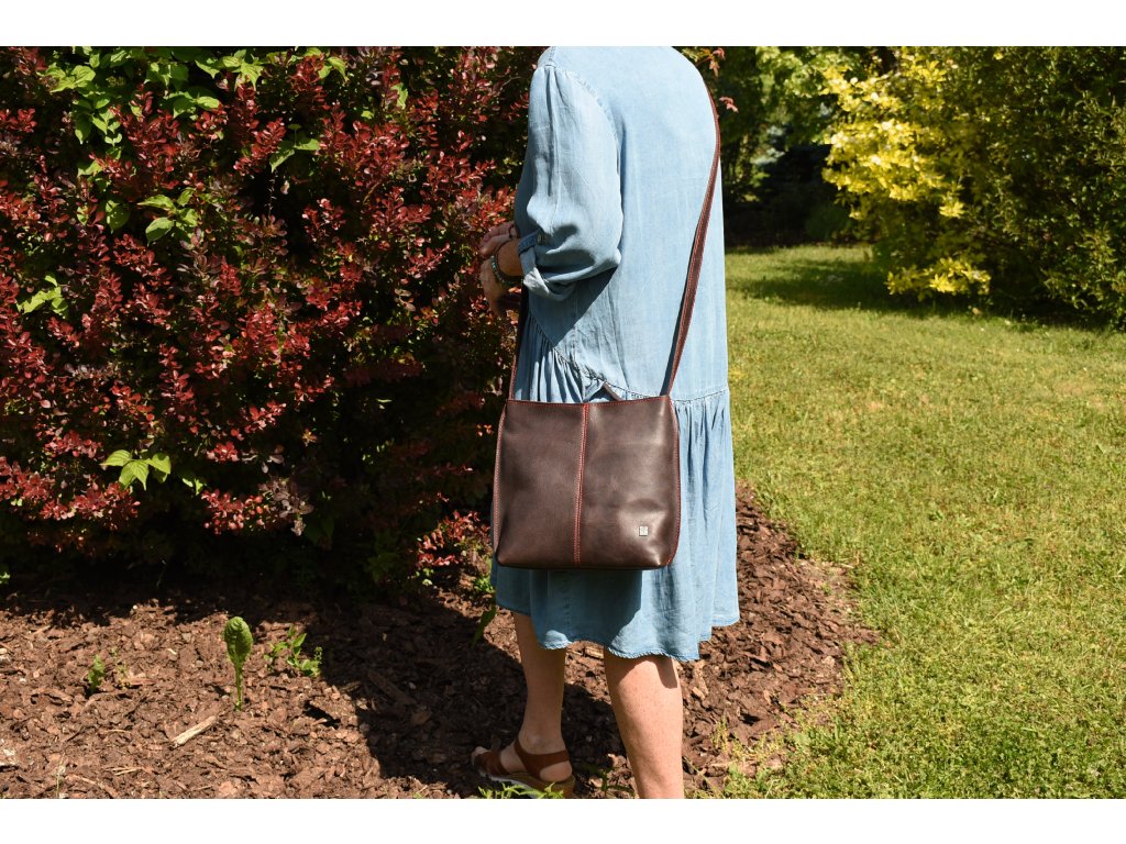 Detail dámské kabelky Fiala