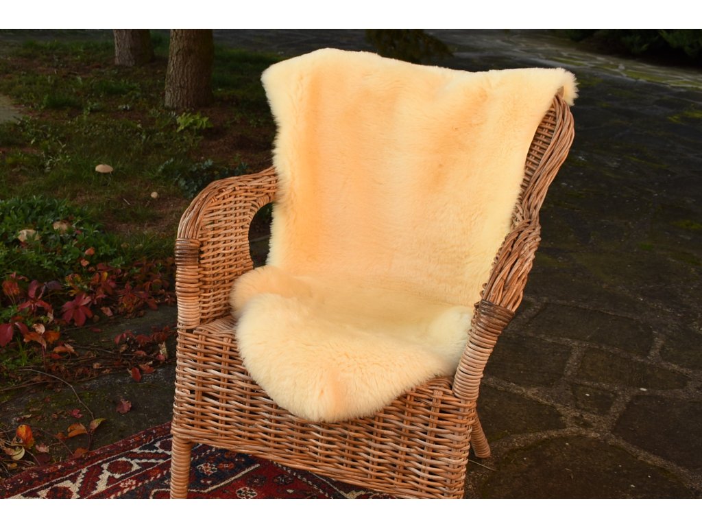 Přírodní kožešina KUBÁT ovce relugan medicinální