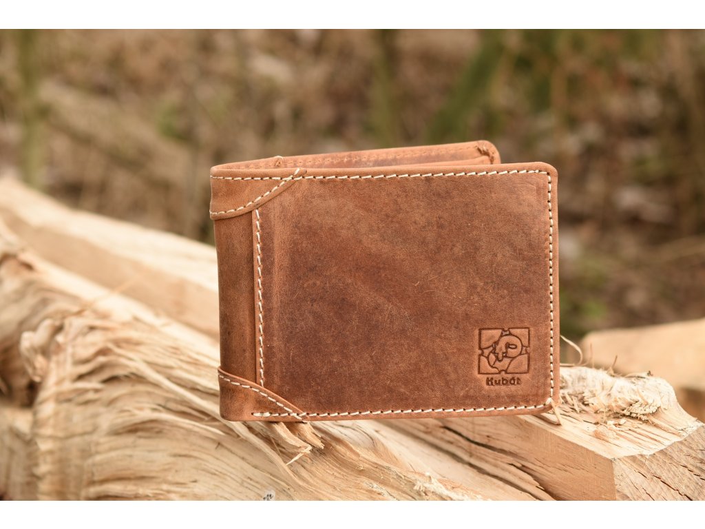 Interiér pánské peněženky KUBÁT – praktické uspořádání