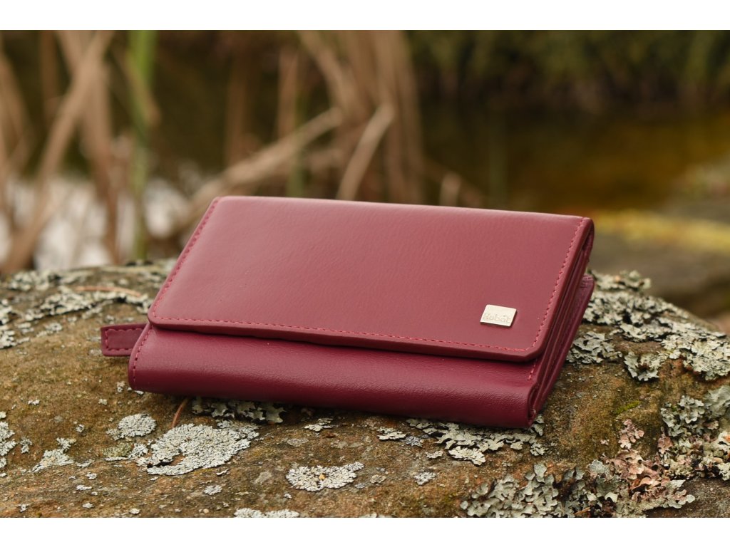 Interiér dámské luxusní peněženky KUBÁT – psaníčko