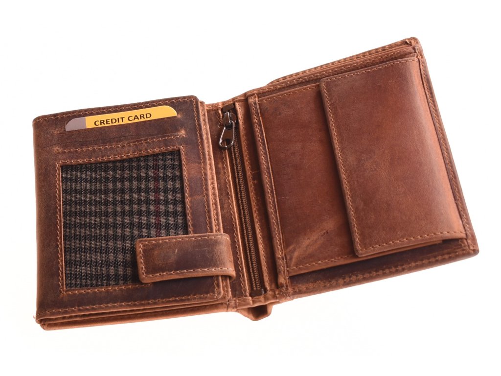 Detail olejované hovězí usně pánské peněženky KUBÁT