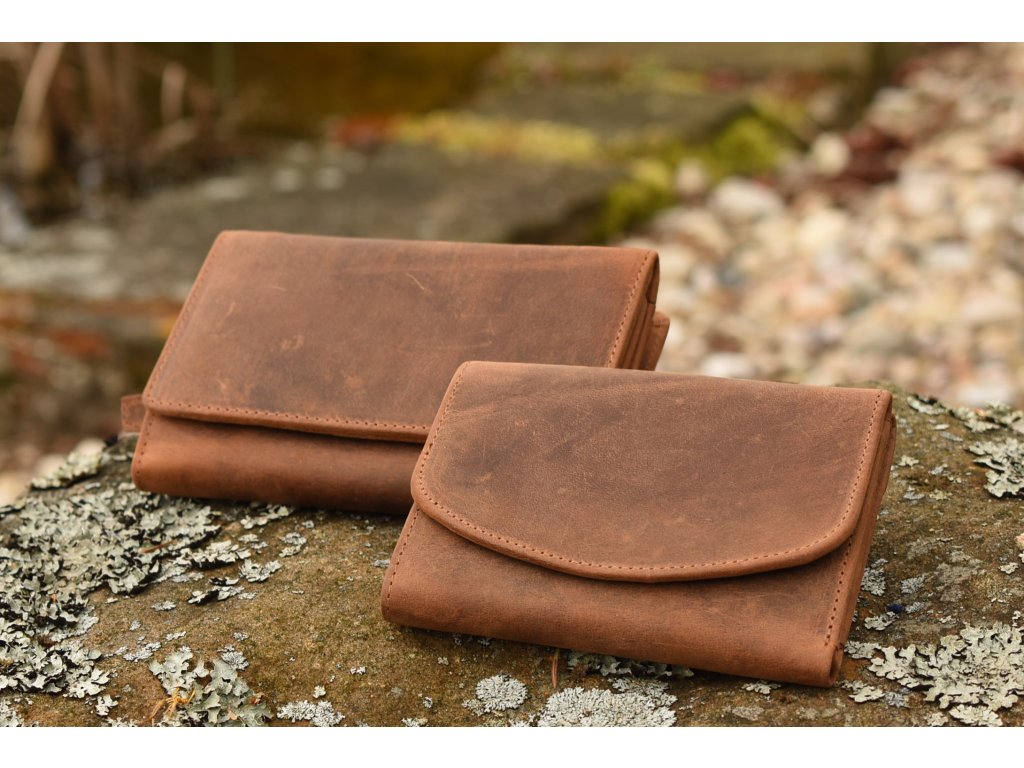 Kožená dámská peněženka s přihrádkami