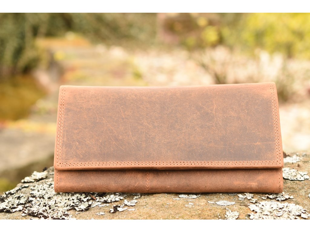 Interiér dámské peněženky KUBÁT – praktické členění