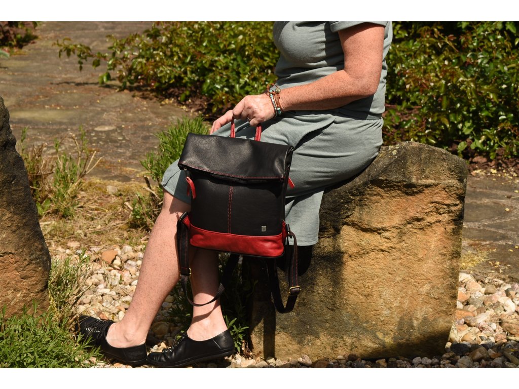 Praktické kapsy a přístup – Irča