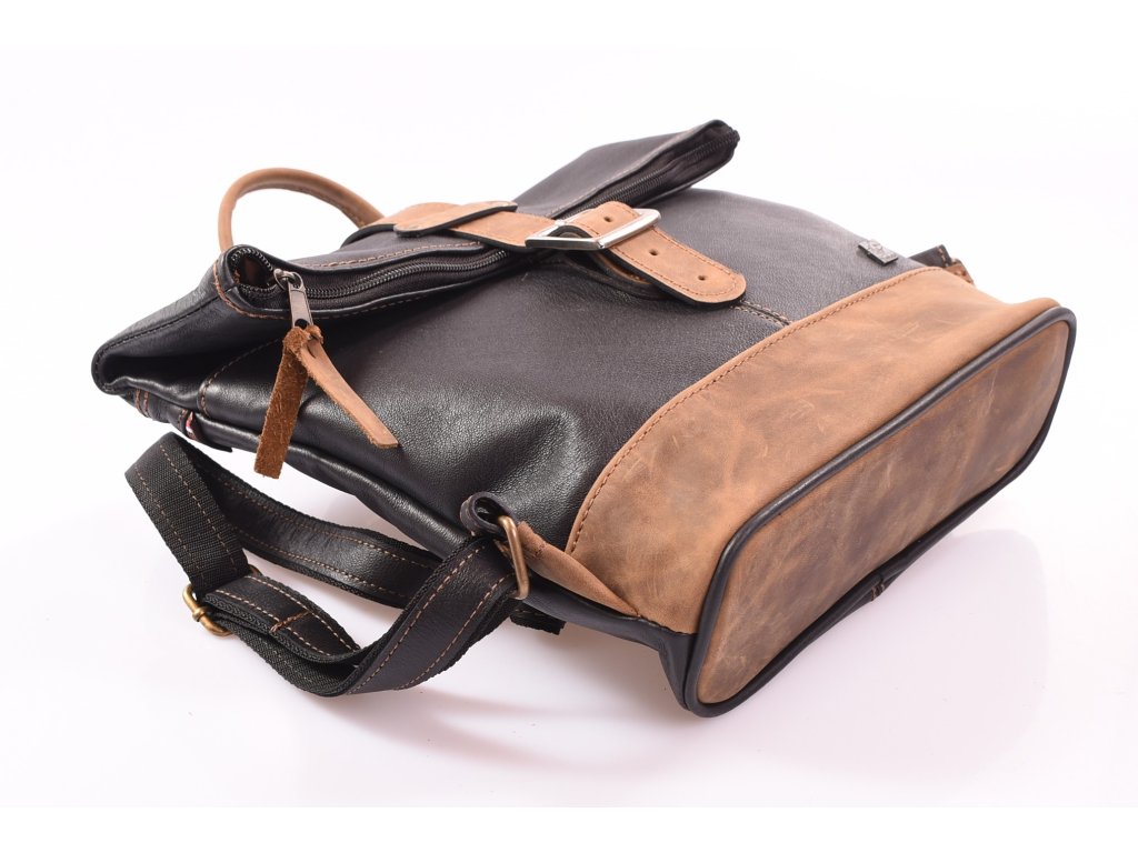 Detail kůže a šití – Irča II