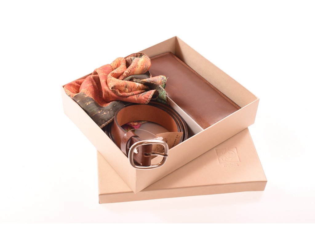 Dárková sada KUBÁT – peněženka, opasek a šátek koňakový