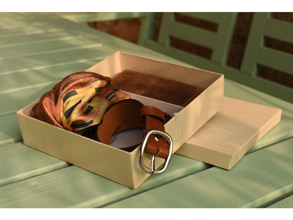 Kožená peněženka KUBÁT – součást dárkové sady