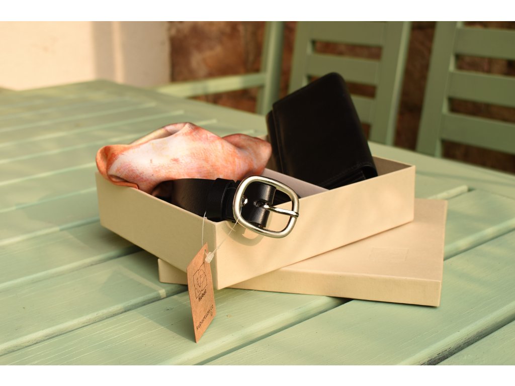 Kožený opasek a šátek KUBÁT – součást dárkové sady