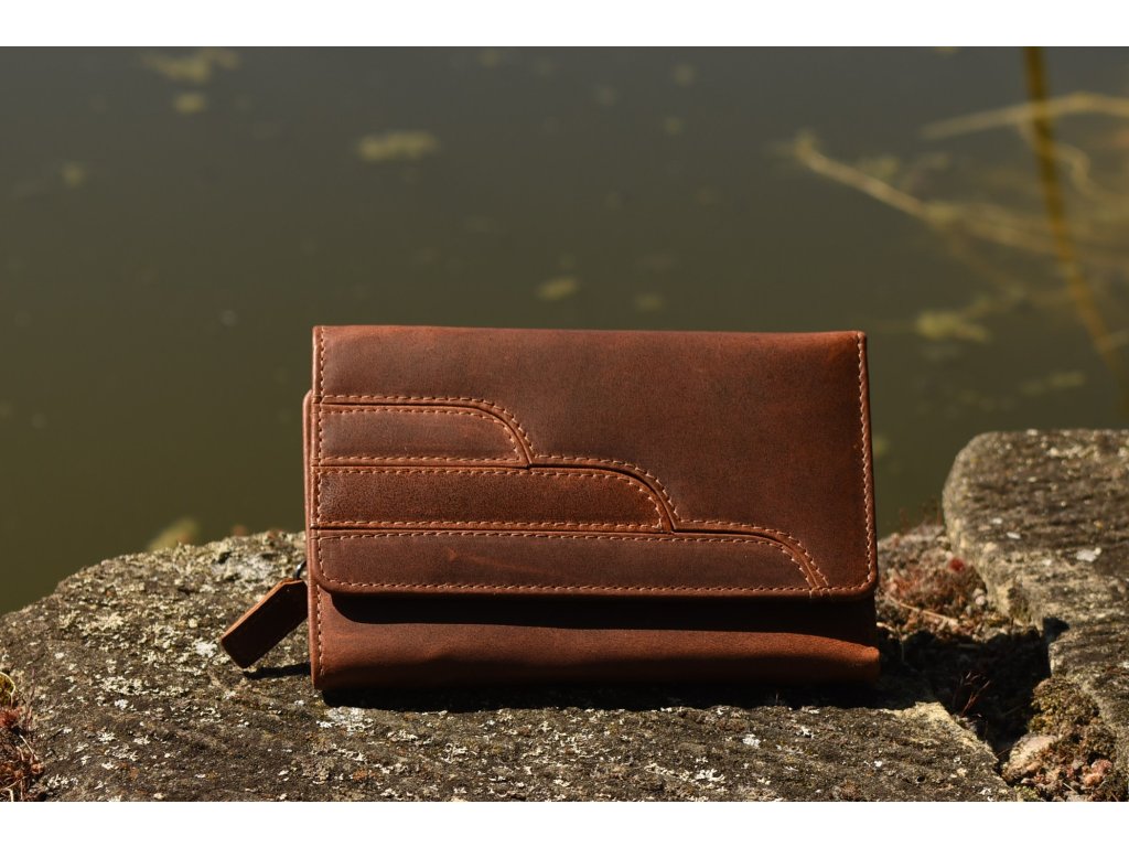 Interiér dámské peněženky KUBÁT – černé psaníčko