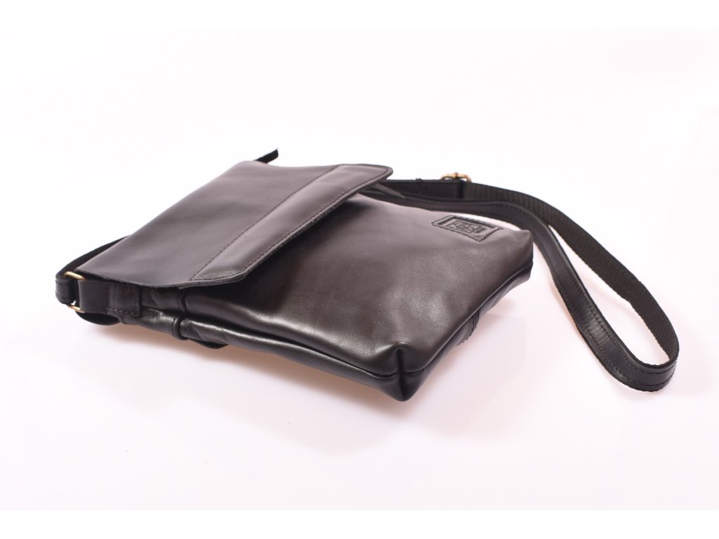 Detail kožené kabelky Helík