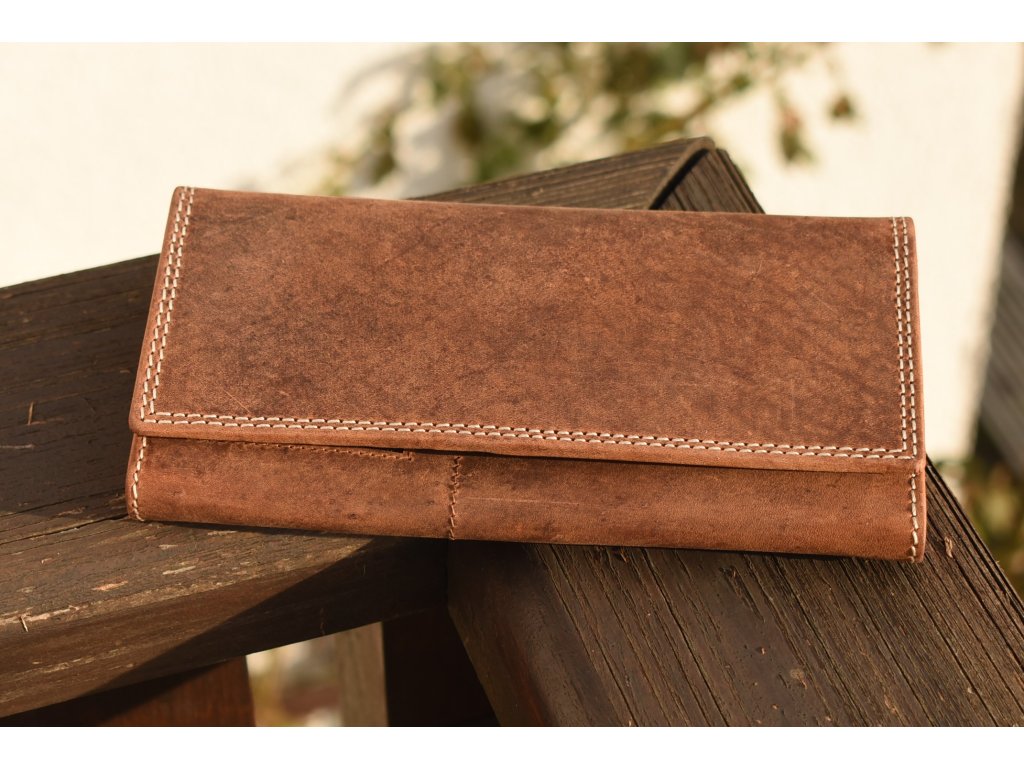 Interiér dámské peněženky KUBÁT – praktické členění