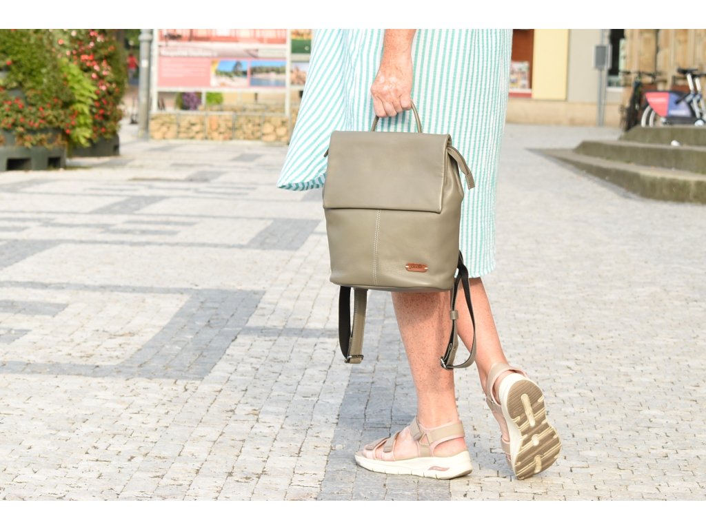 Praktické kapsy a rychlý přístup – Vojta