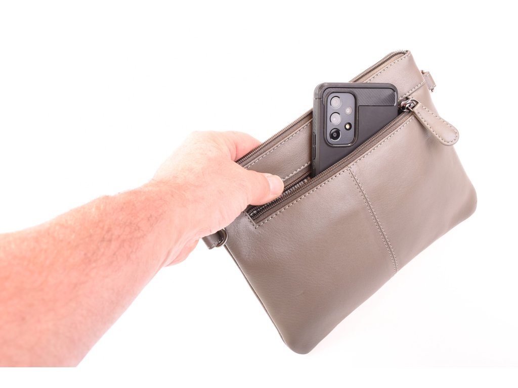 Detail koženého psaníčka Viky