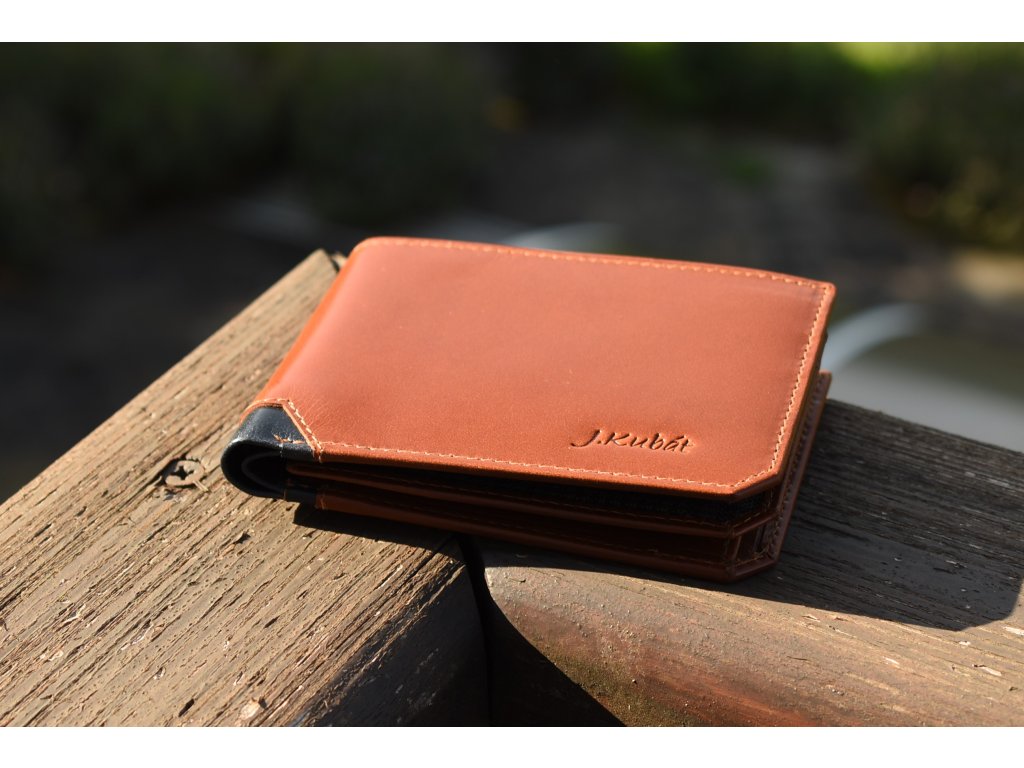 Interiér pánské kožené peněženky KUBÁT