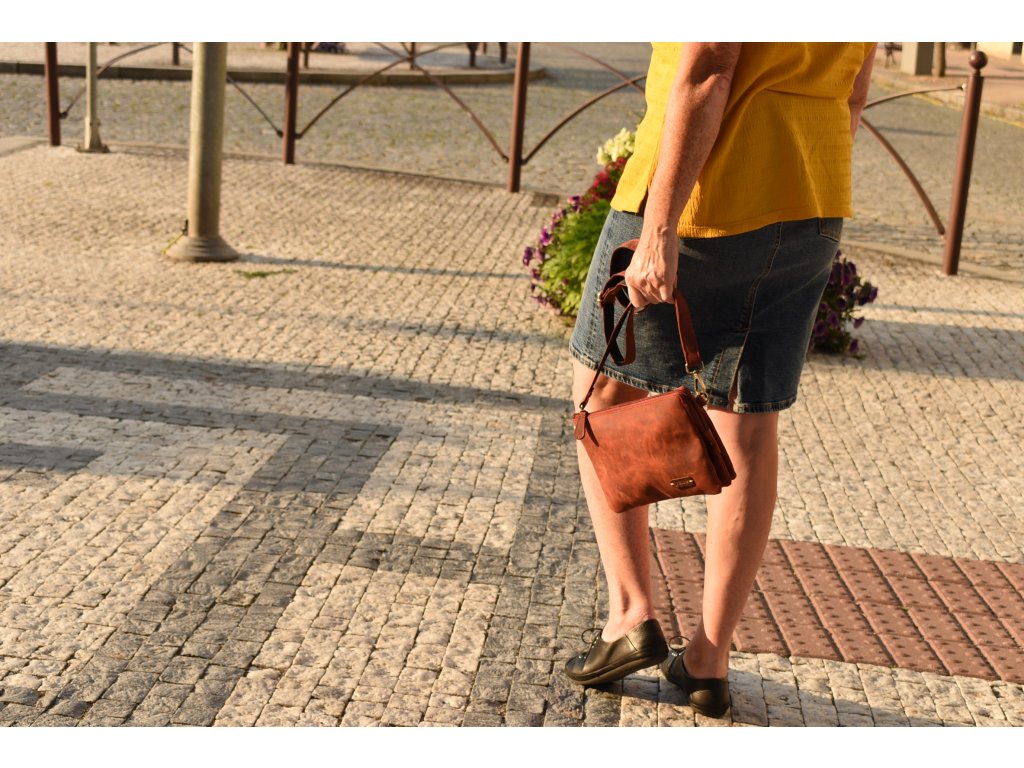 Kožené psaníčko Anička s přihrádkami