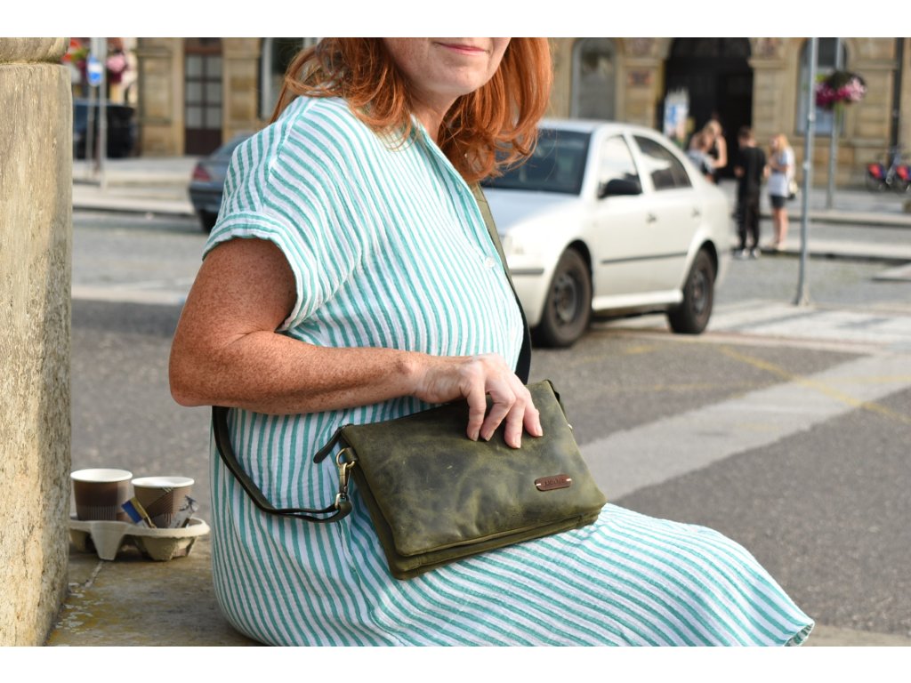 Kožené psaníčko Anička s přihrádkami