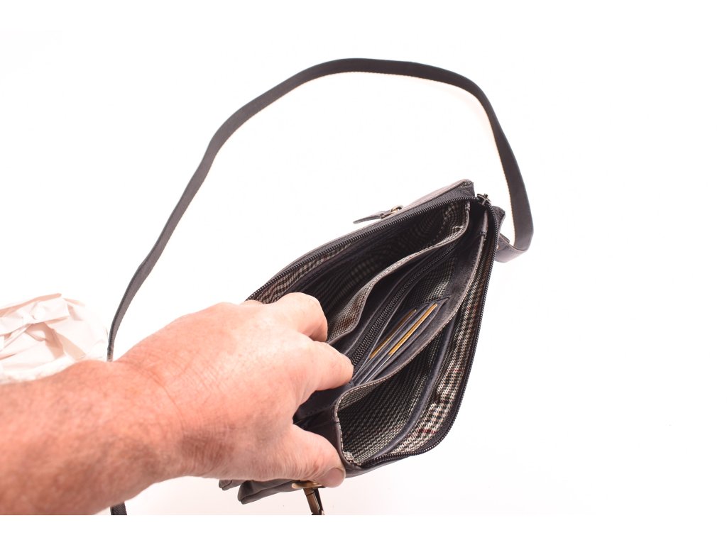 Detail kožené kabelky Anička Velká