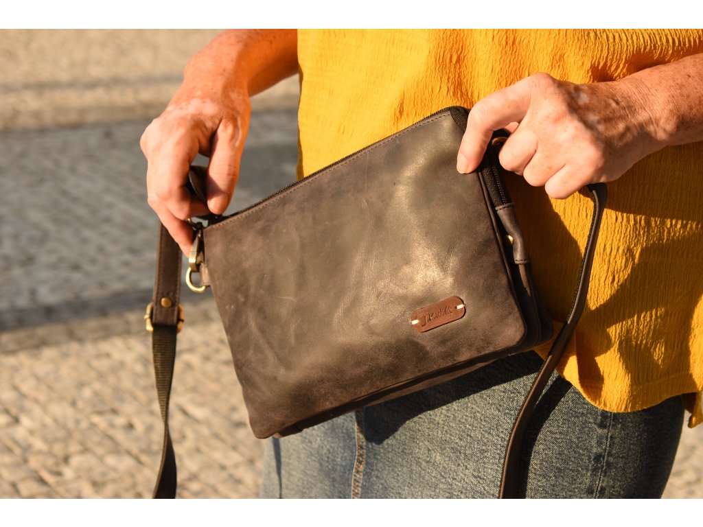 Kožené psaníčko Anička s přihrádkami