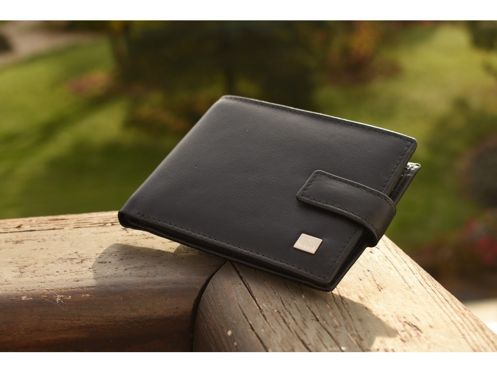 Interiér pánské luxusní peněženky KUBÁT