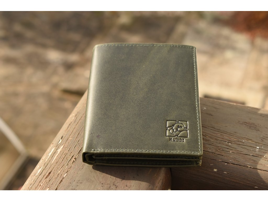 Interiér pánské peněženky KUBÁT – na výšku