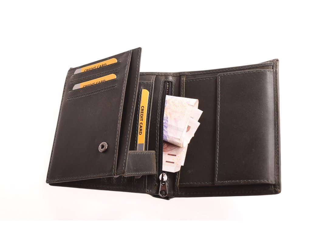 Detail matné hovězí usně pánské peněženky KUBÁT