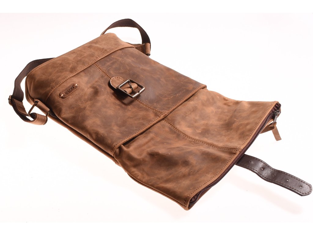 Detail kůže a šití – Irča