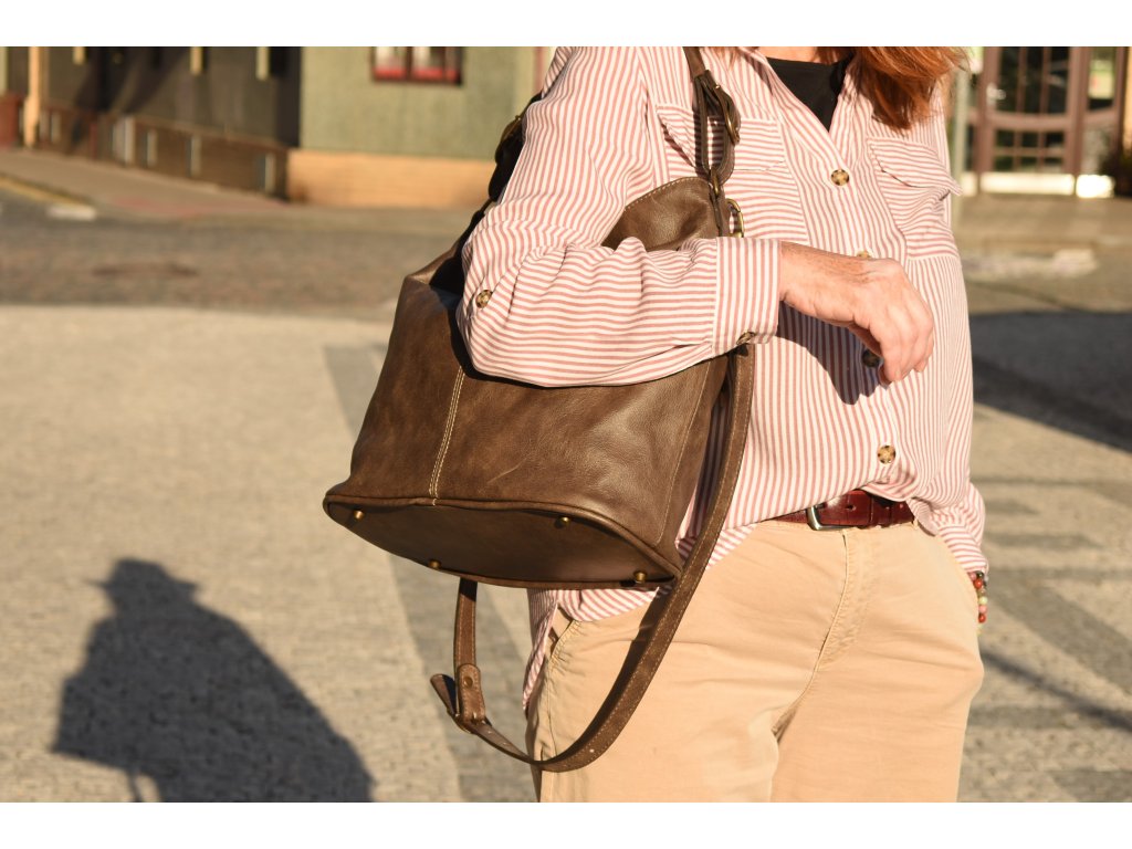 Kožená kabelka s dvěma popruhy Táňa