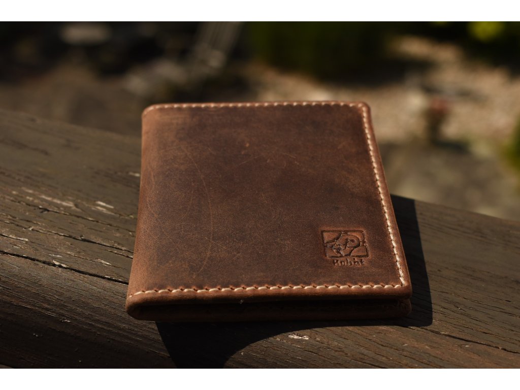 Ručně vyráběné kožené pouzdro na karty