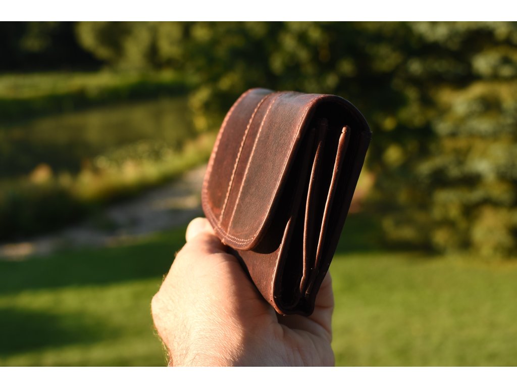 Detail peněženky Mary