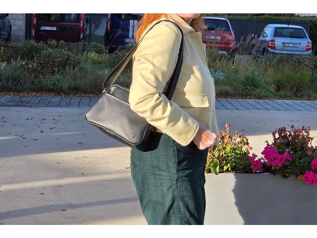 Kožená crossbody kabelka Julie