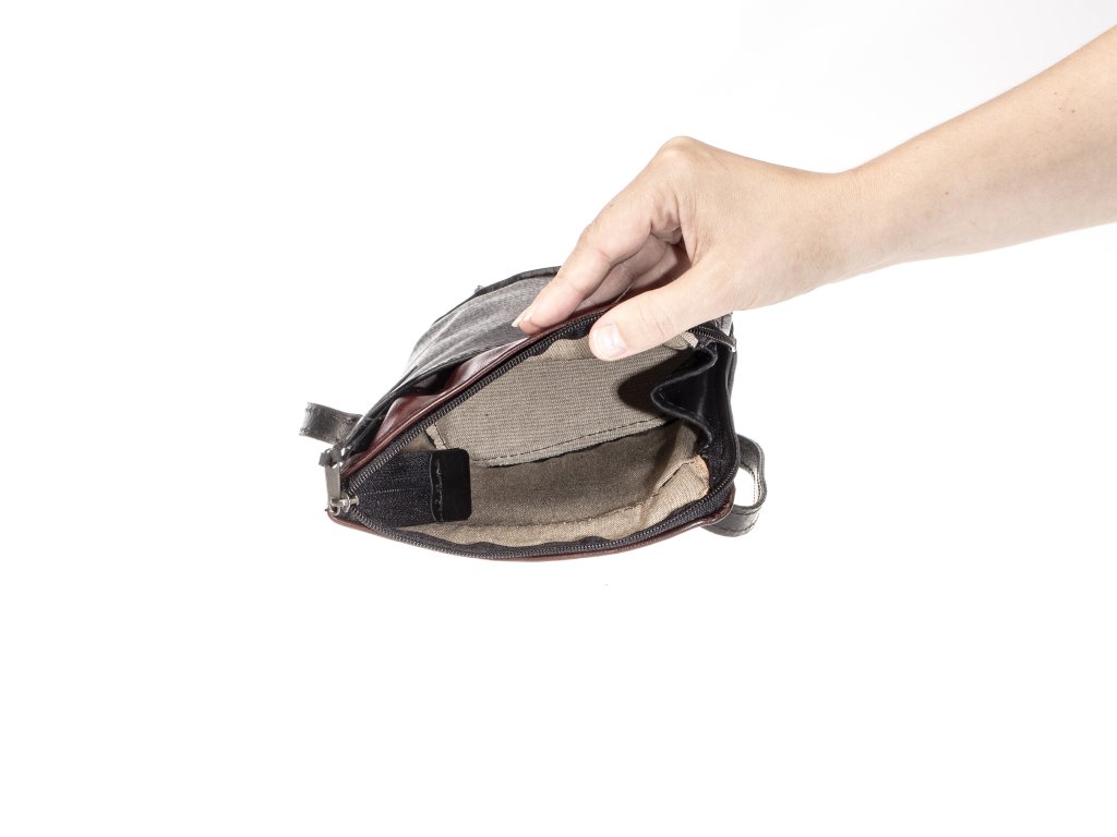 Malá kožená kabelka přes rameno Jája