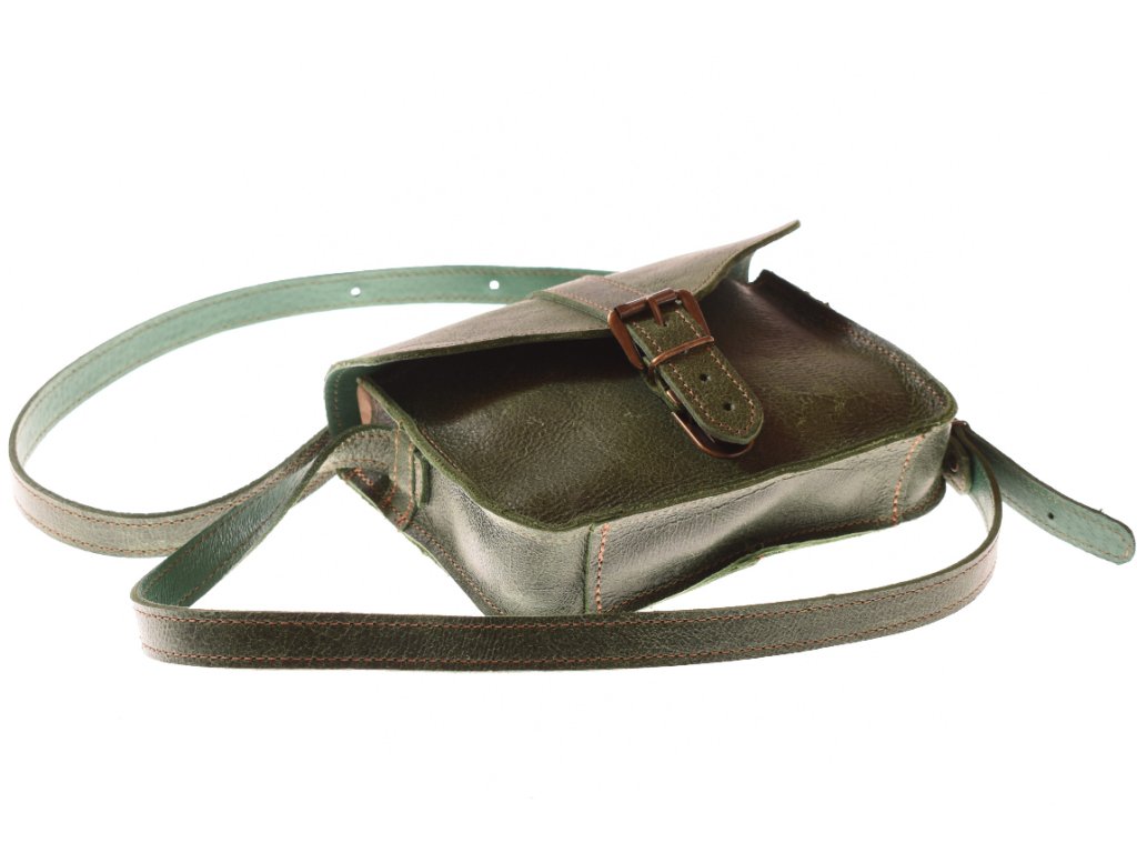 Kožená kabelka s přezkou Ája