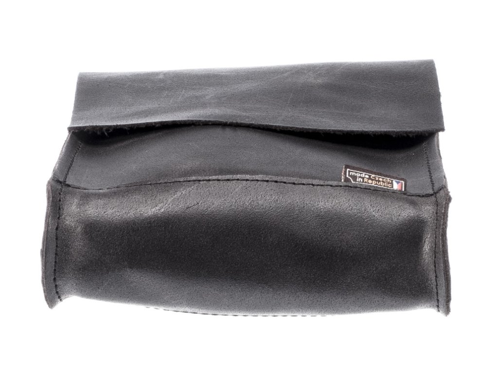 Detail kožené mošničky Alice