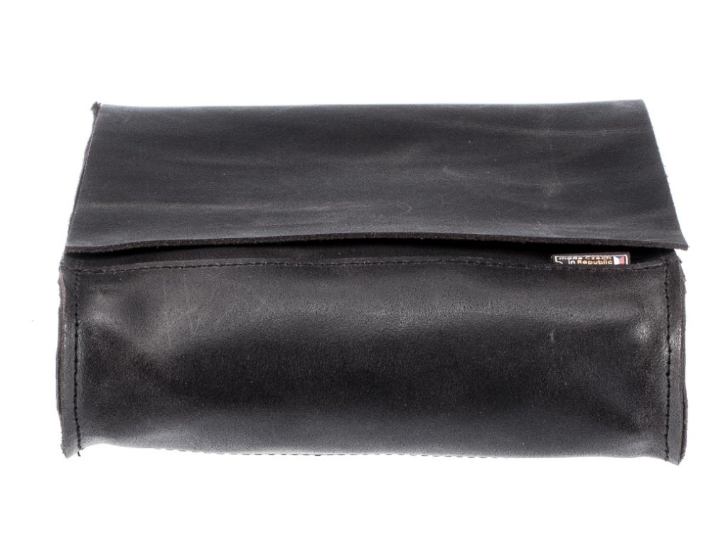 Detail kožené kabely Martin