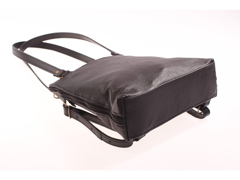 Detail kůže a šití – Terka